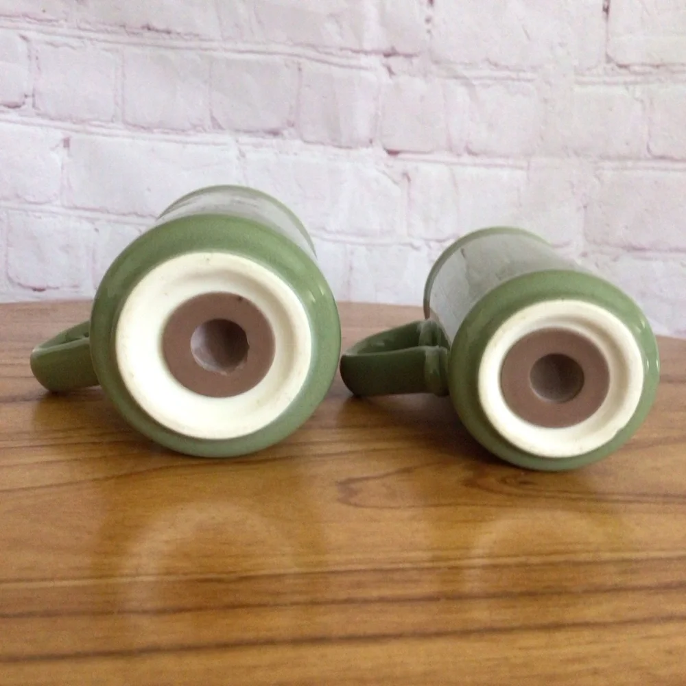 Vintage Green and Cream Handled Salt and Pepper Shaker Pair - Picture 6 of 6